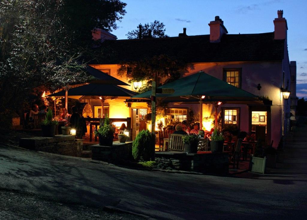 Mason'S Arms Hotell Bowland Bridge Exteriör bild