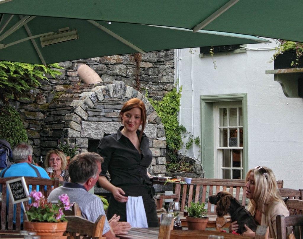 Mason'S Arms Hotell Bowland Bridge Exteriör bild